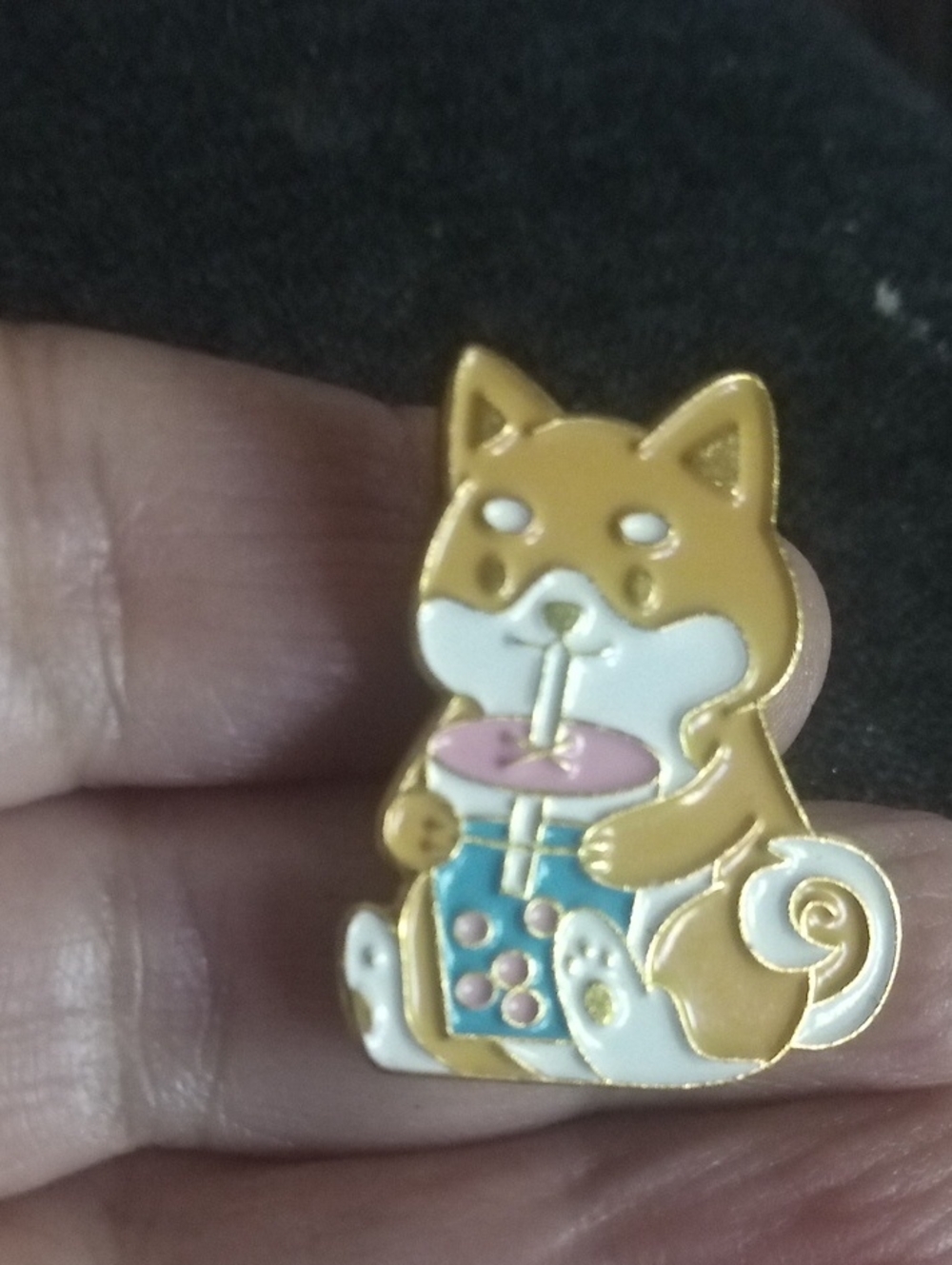 🐕Cute Shiba Inu Bubble Tea Enamel Lapel Pin - Gold and White